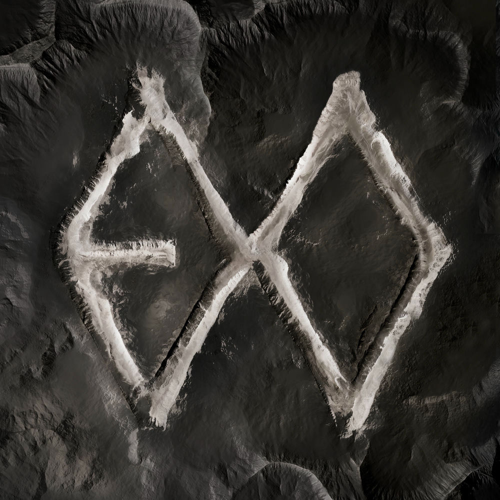 Crown by EXO album art